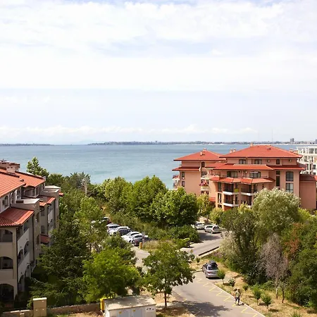 Luxurioeses * Sveti Vlas